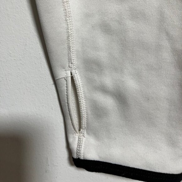 Nike Therma-Fit White Hoodie with Textured Swoosh Logo – Size M - Picture 11 of 13